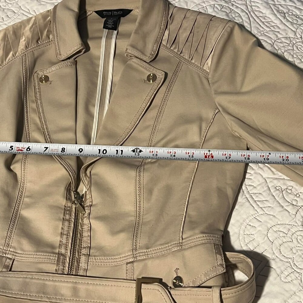 White House Black Market Belted Jacket Tan Lightweight Size 8 - Picture 3 of 13